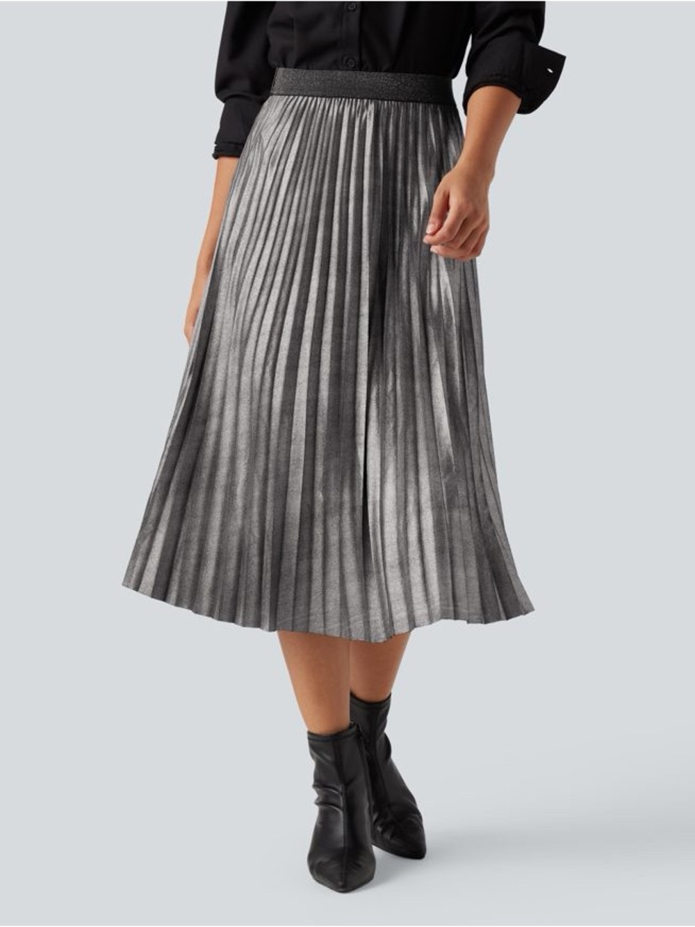 Pleated BLACK Midi Skirt
